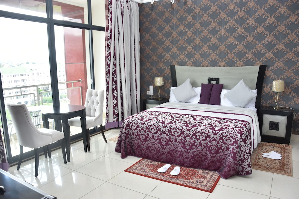 Basic Single Room, City View photo 1