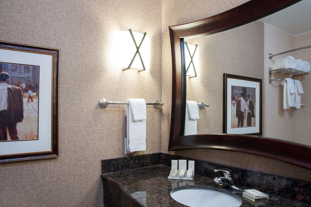 Suite, Accessible - Photo 3