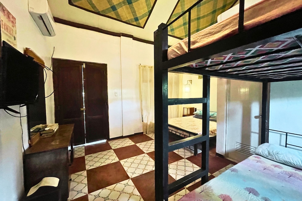 Standard Quadruple Room - Photo 5