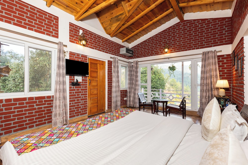 Family Double or Twin Room, Balcony, Hill View