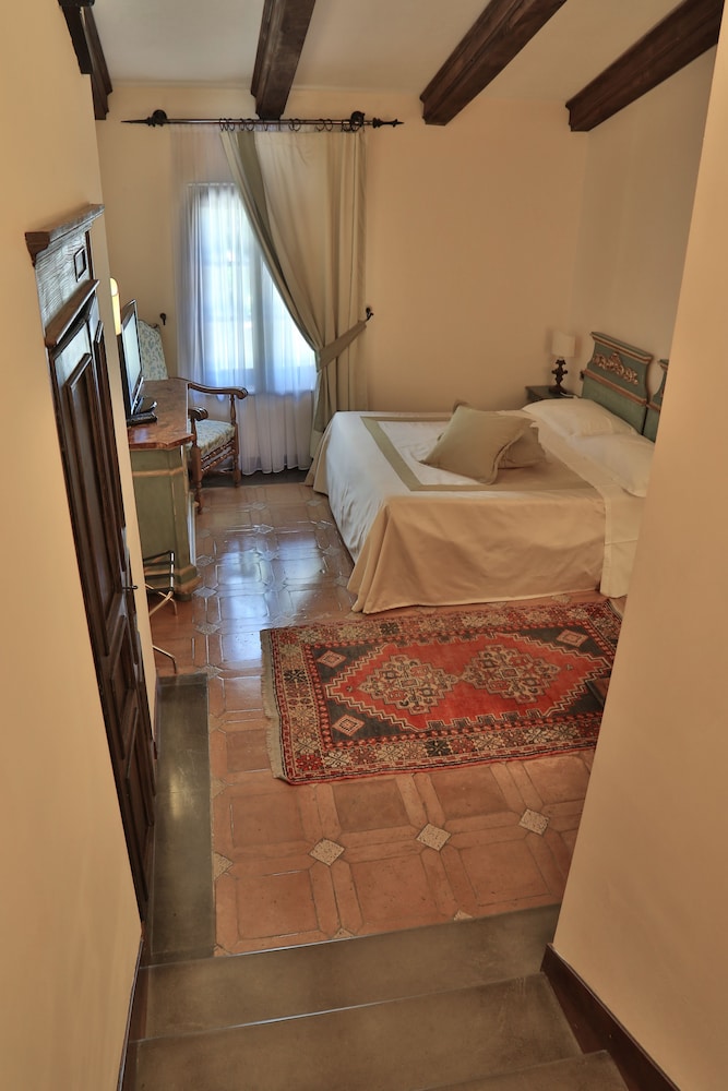 Camera Classic Matrimoniale / Dependance photo 3