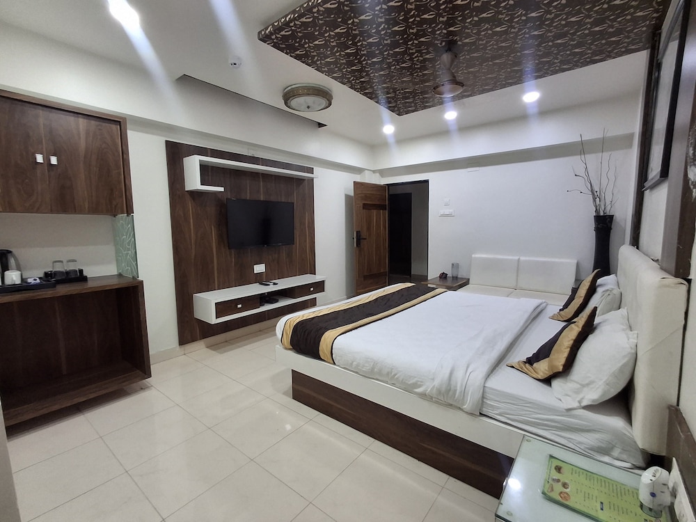 Executive Studio Suite