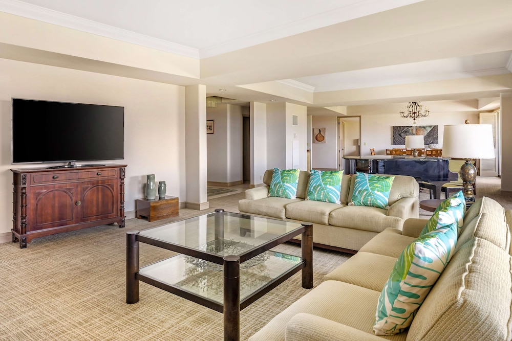 Premier Room, 2 Bedrooms, Ocean View (2 King Beds, With Living Area)