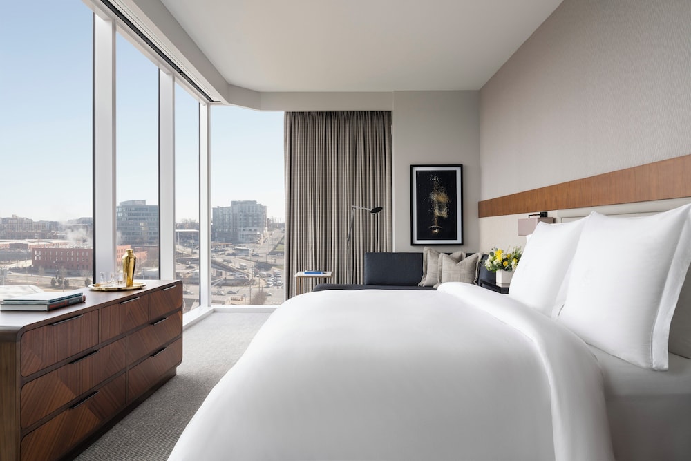 Premier One Bedroom Suite King