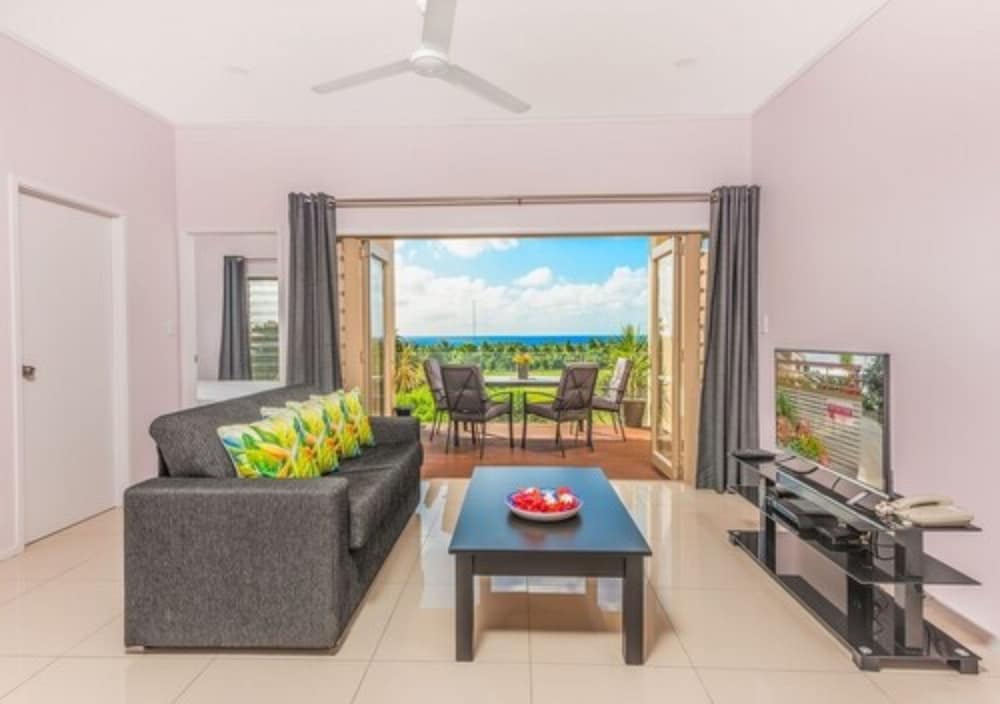 Superior Apartment, 2 Bedrooms, Ocean View photo 2