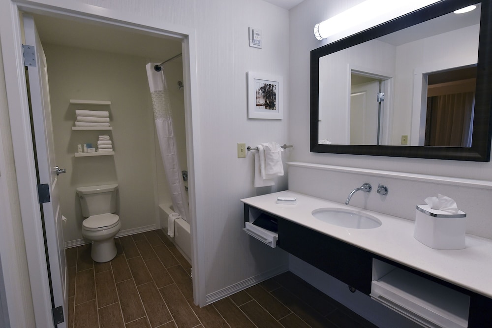 Suite, 2 Queen Beds, Non Smoking - Photo 5