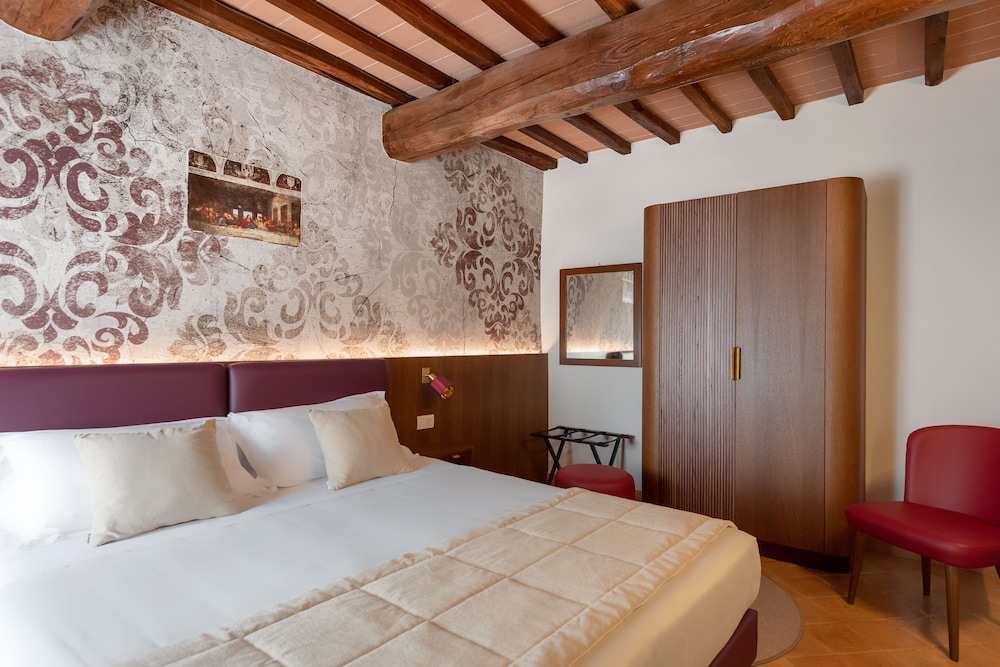 Classic Double Room, Hill View photo 1