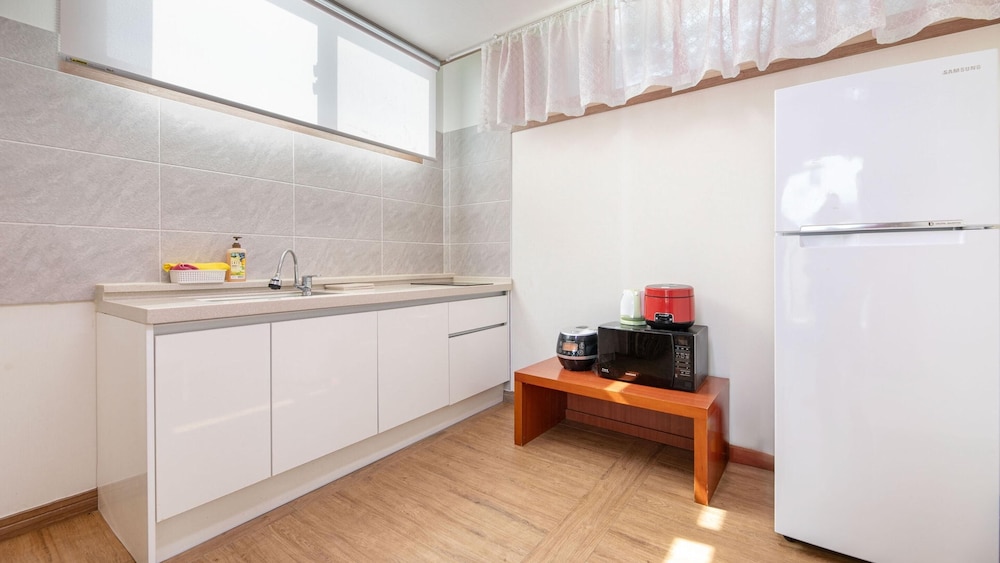 Basic Room, 1 Bedroom (Sole Sea (Group, Karaoke, BBQ)) - Photo 2