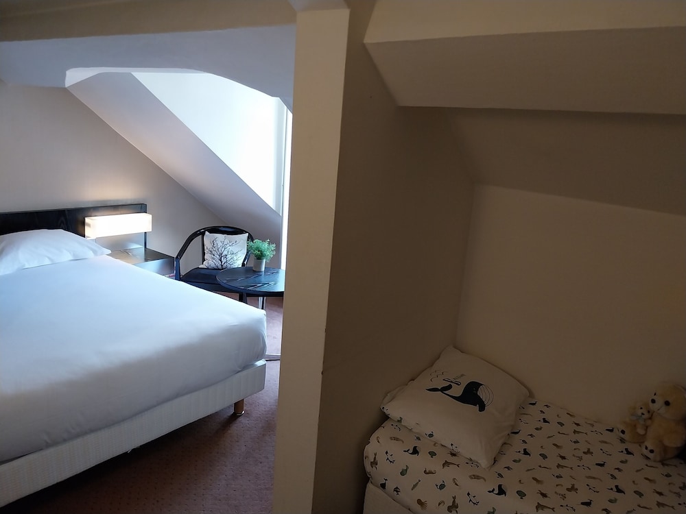 9-chambre familiale 4 personnes photo 2