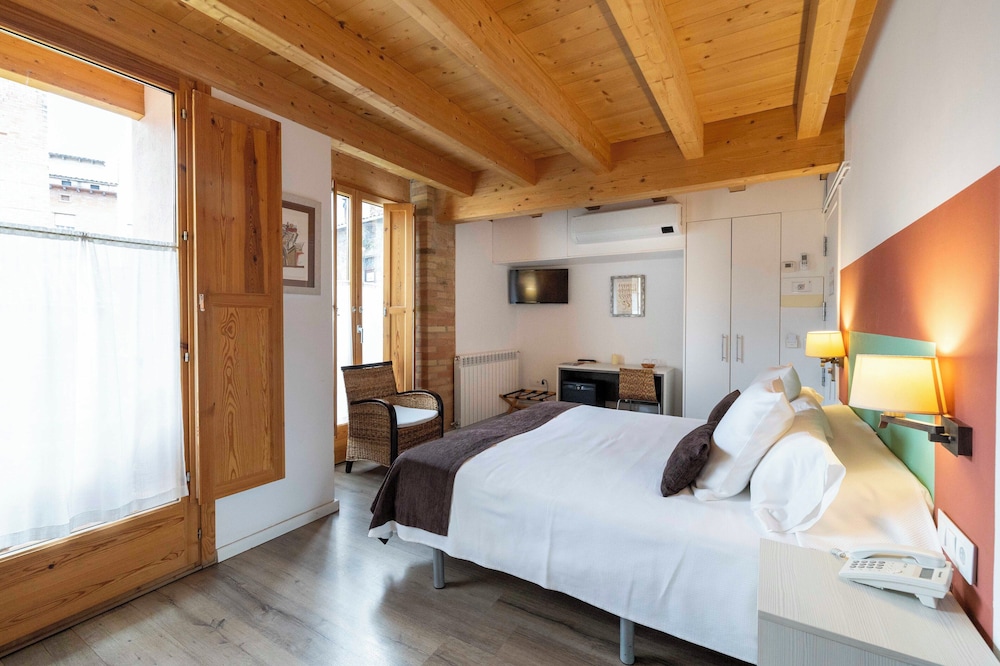 Superior Double or Twin Room (Single Occupancy)