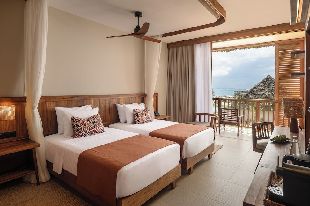 Superior Room, Garden View (1 King Bed or 2 Twin Beds)