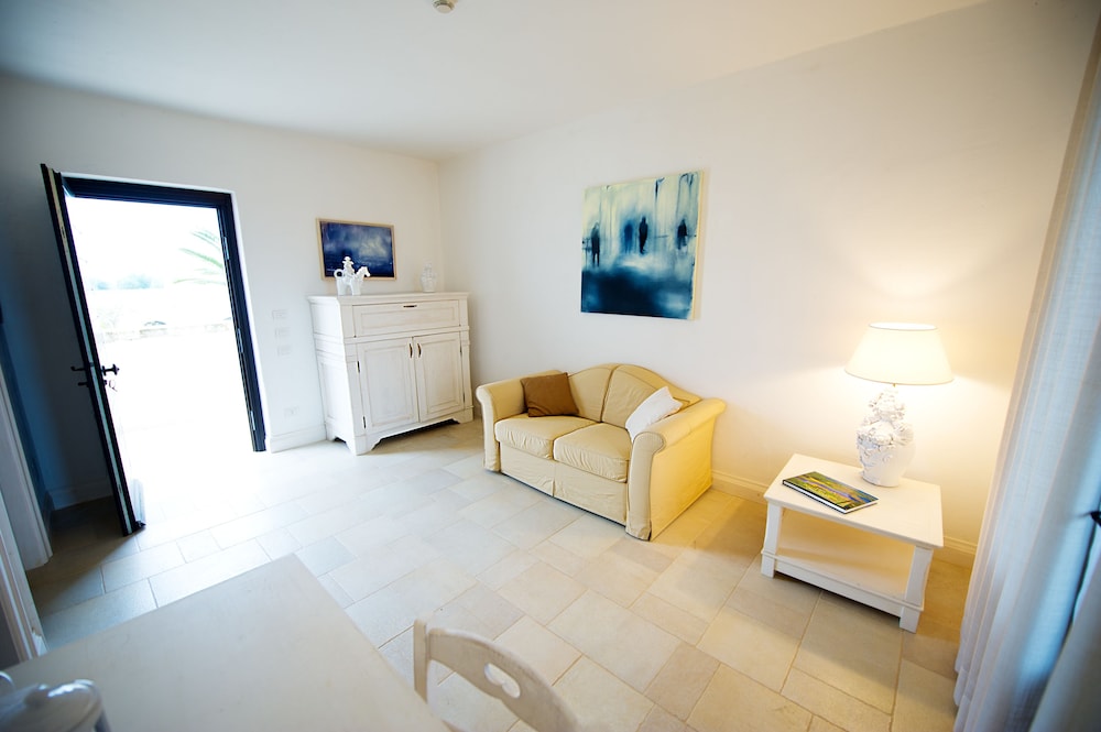 Suite - Photo 10