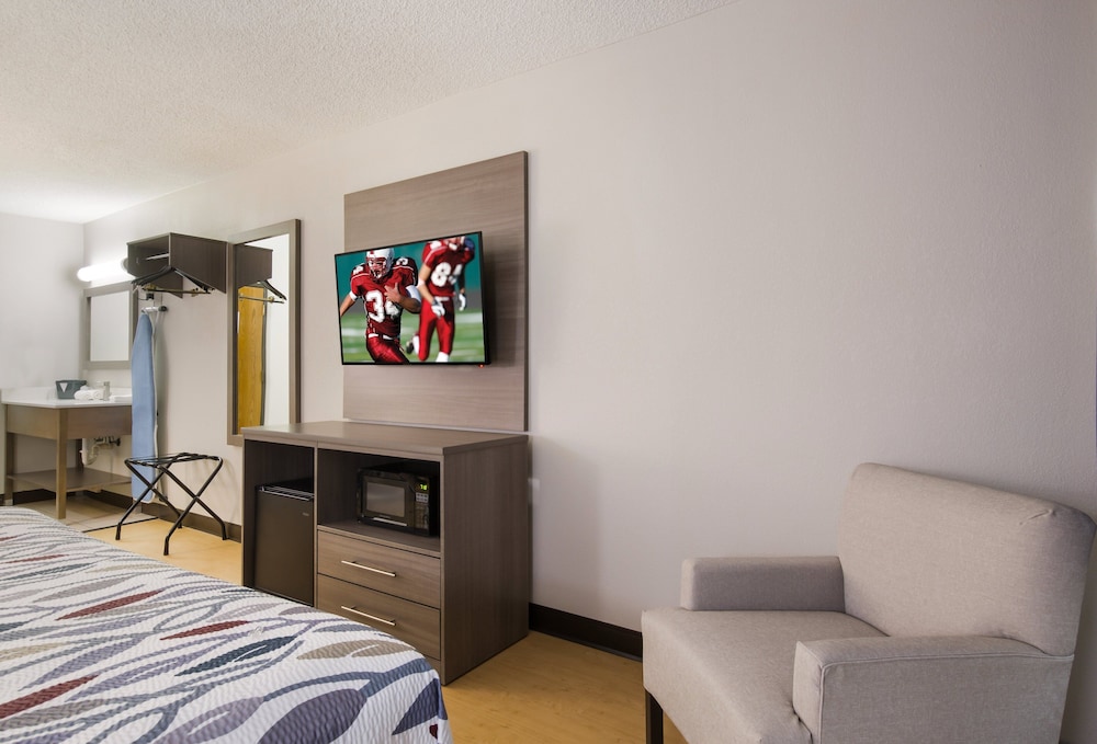 Superior Room, 1 King Bed, Non Smoking - Photo 1