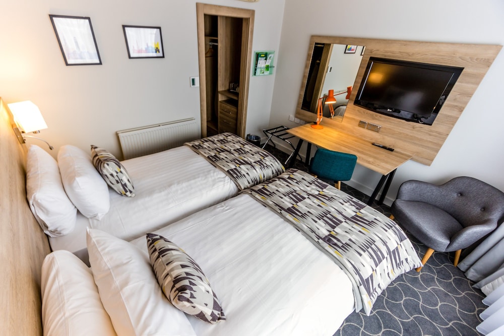 Standard Room, 2 Twin Beds - Photo 8
