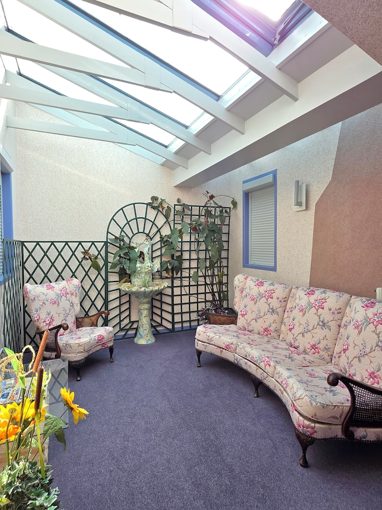 Standard Double Room - Photo 4