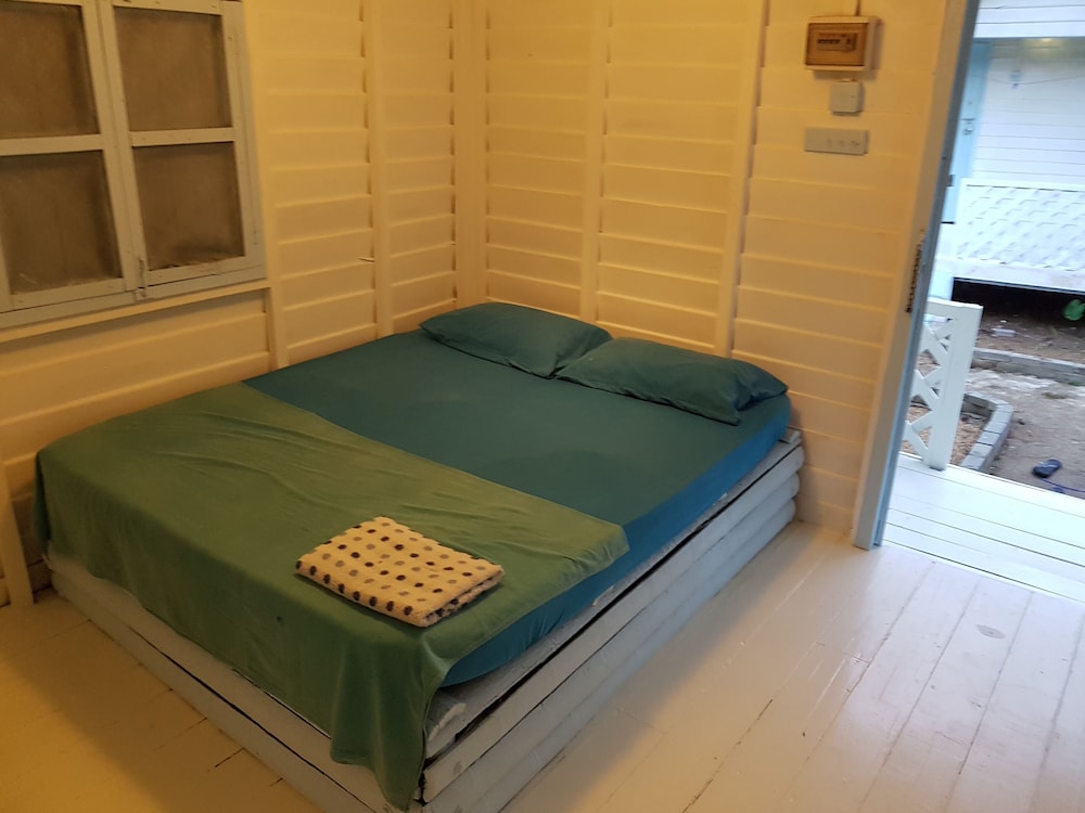 Basic Chalet (Air-Cond) photo 2