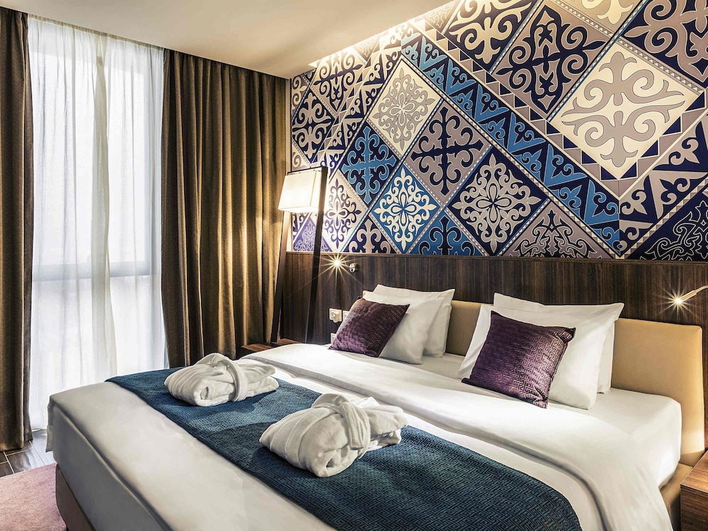 Privilege King Suite with Sofa