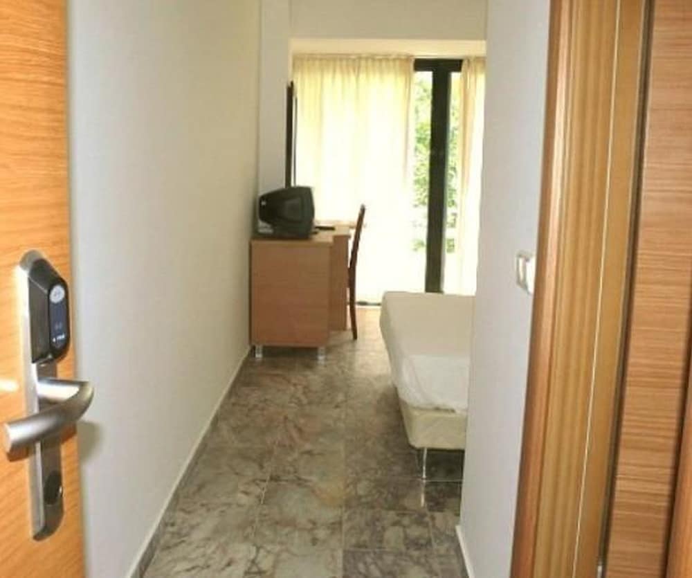 Standard Triple Room photo 1