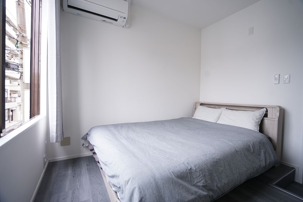 Basic Double Room (202) photo 2