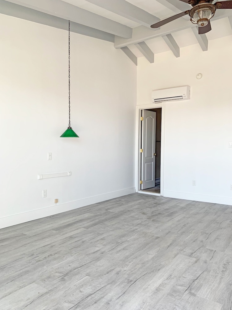 Studio photo 1