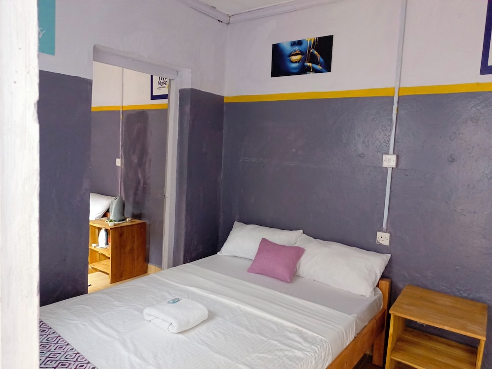 Standard Room, 1 King Bed, Accessible Bathtub, Non Smoking (Communications, Mobility) - Photo 1