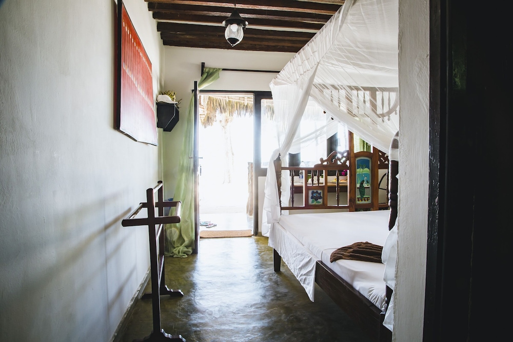Bungalow, 1 King Bed, Patio, Oceanfront
