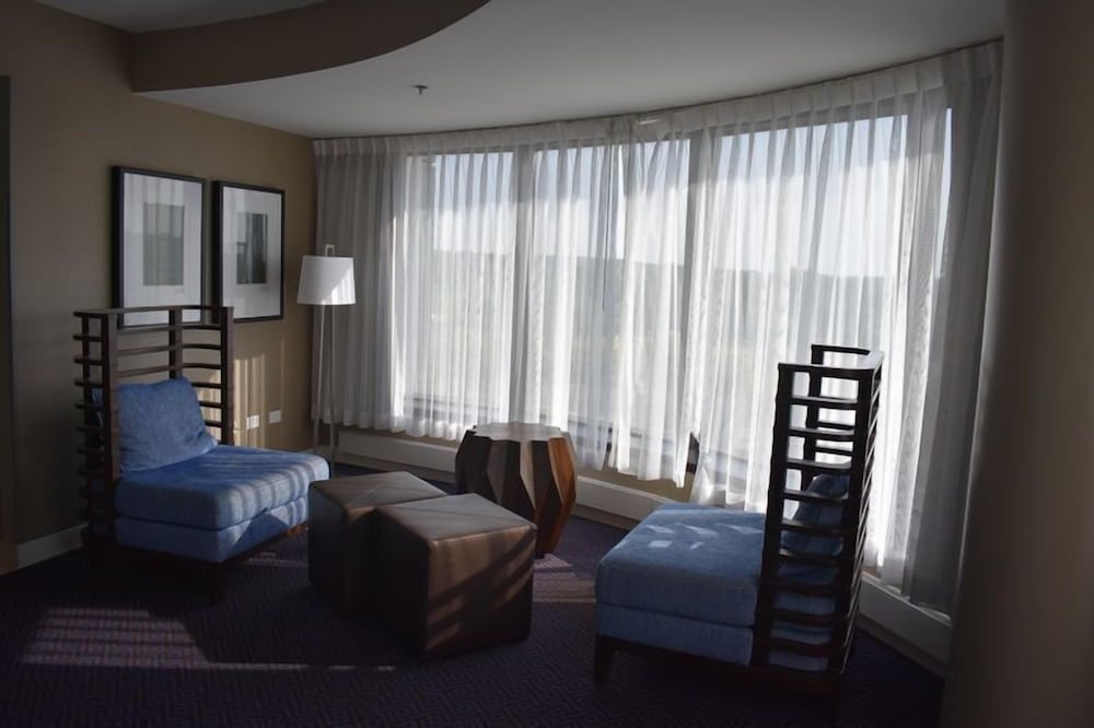 Panoramic Room - Photo 7