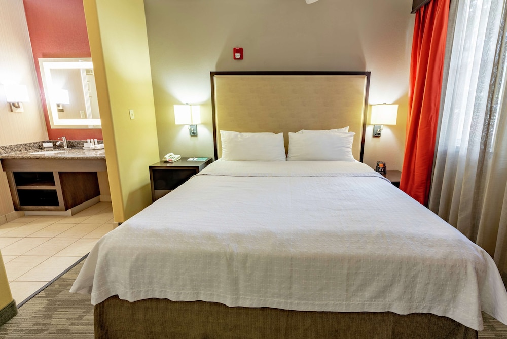 Suite, 1 King Bed, Accessible, Non Smoking (Roll-in shower) - Photo 1