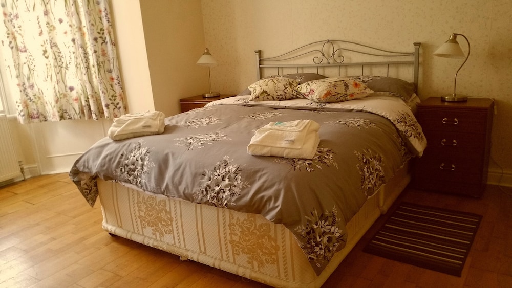 Standard Apartment, 2 Bedrooms, Marina View (Flat 1) photo 2
