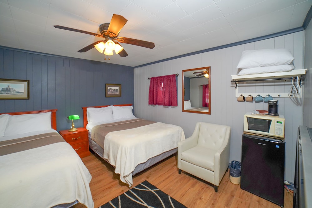 Superior Room, 2 Double Beds photo 3