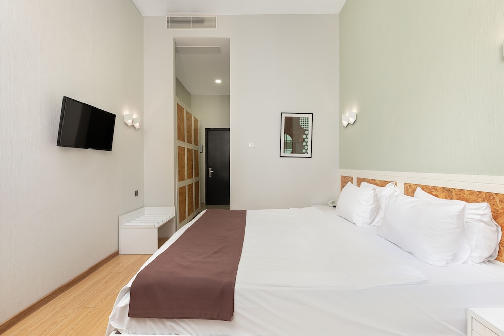 Economy Double or Twin Room photo 3