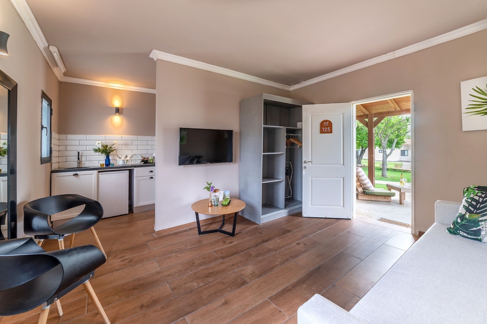 Mini Suite with Garden Access photo 1