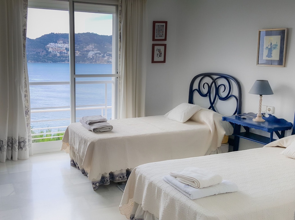 Villa, 4 habitaciones, piscina privada, vista al mar