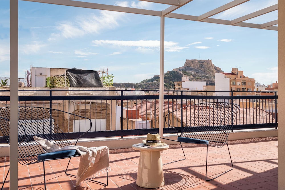 Standard Double Room, Terrace - Photo 4