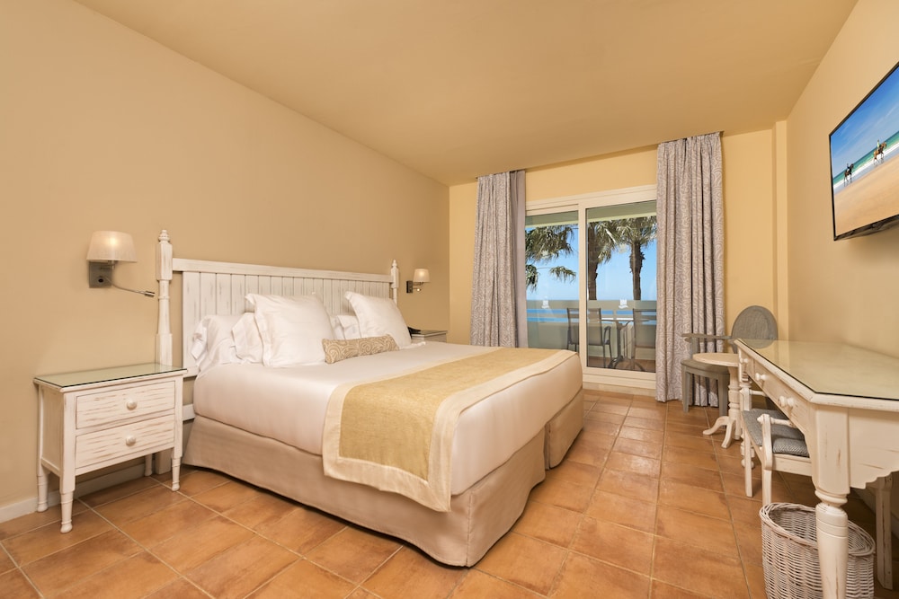 Standard Double Room, Sea View, Sea Facing (1 adult and 1 child)