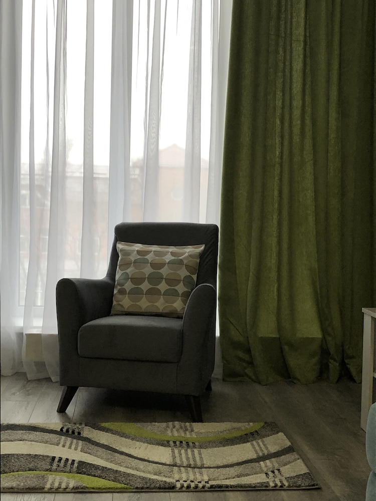 Classic Suite, 1 King Bed, Non Smoking, City View photo 3