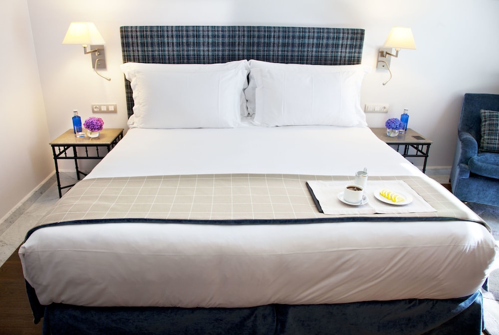 Deluxe Double or Twin Room, Garden View photo 3