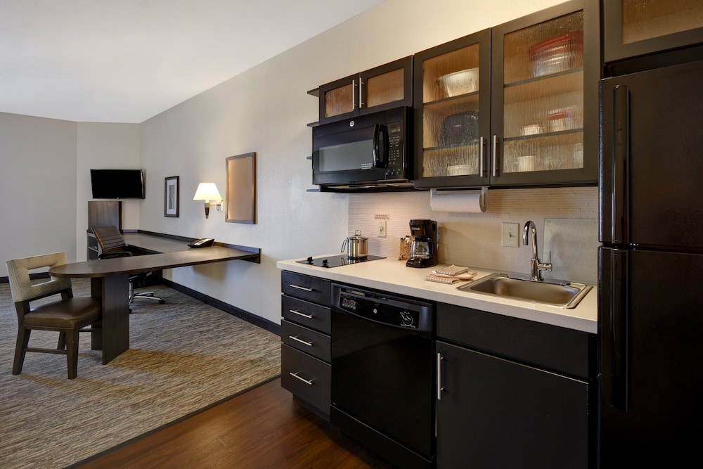 Studio Suite, 1 King Bed, Accessible (HEARING) photo 2
