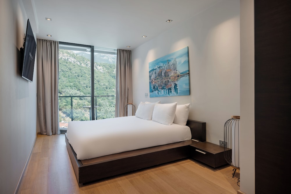 Presidential Suite (4 pax) photo 2