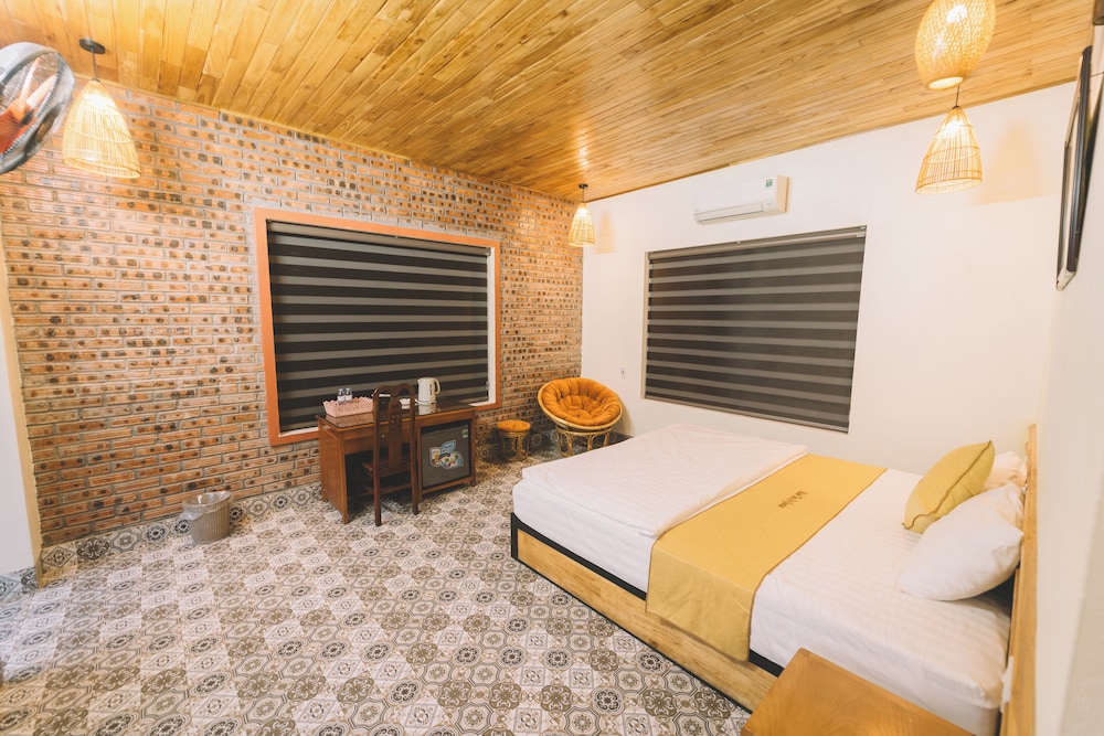 Deluxe Double Room, Patio, Lake View photo 1