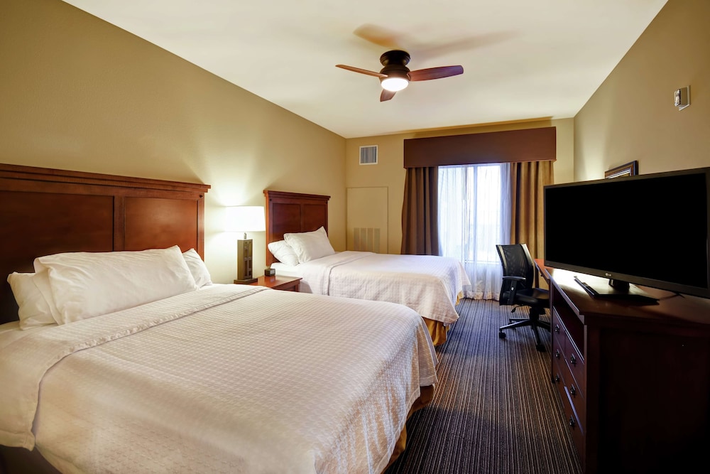 Suite, 2 Queen Beds, Accessible (Hearing) photo 2