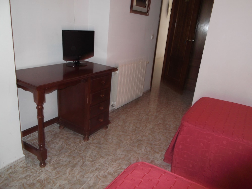 Triple Room, Shared Bathroom photo 3