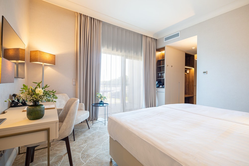 Comfort Room, Balcony photo 2