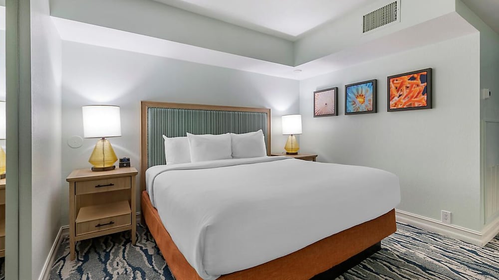 Suite, 2 Bedrooms photo 2