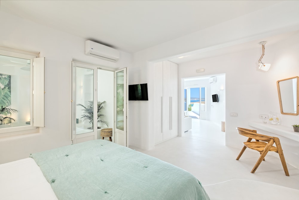 Sea View Diamond Suite, Heated Private Plunge Pool