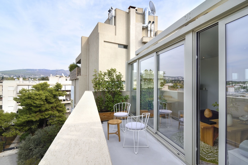 Loft Suite - Photo 12