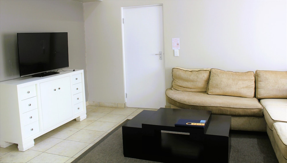 Deluxe Apartment photo 3