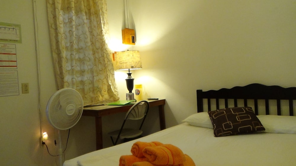Design Double Room, 1 Bedroom, Ensuite, Ground Floor photo 2