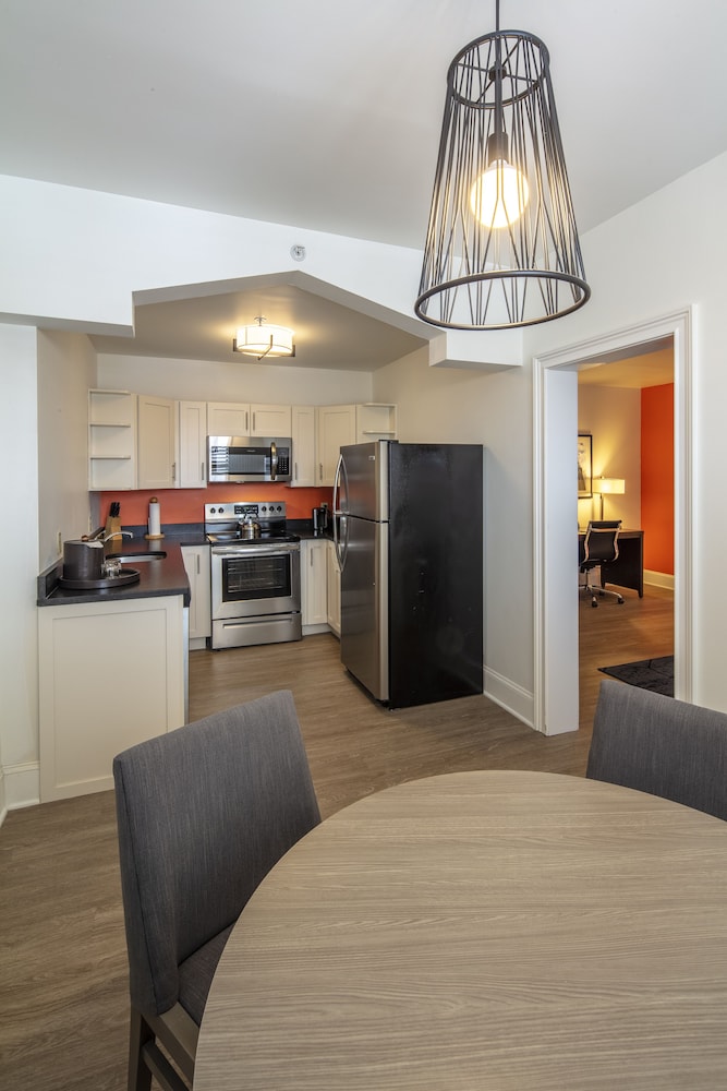 Suite, 1 Bedroom, Non Smoking photo 2
