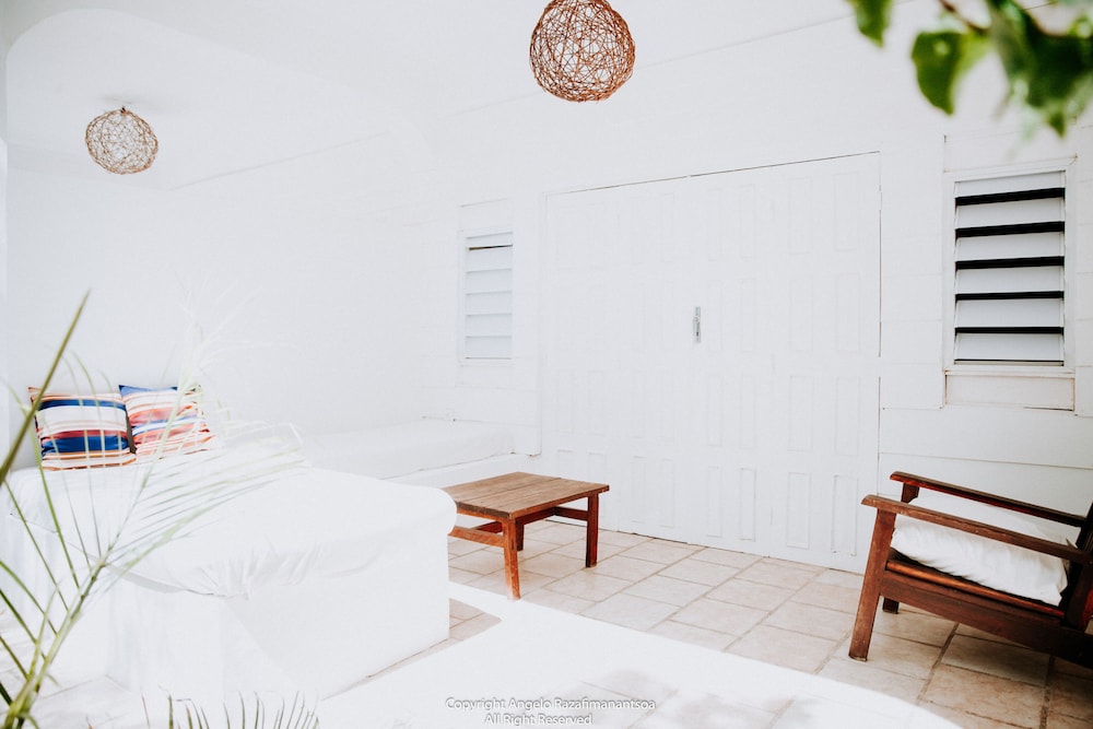 Deluxe Double Room, Beach View photo 2